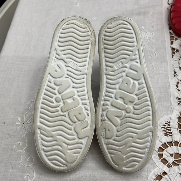 Native + Crayola Jefferson Scribble shoes size J1 - Picture 7 of 9